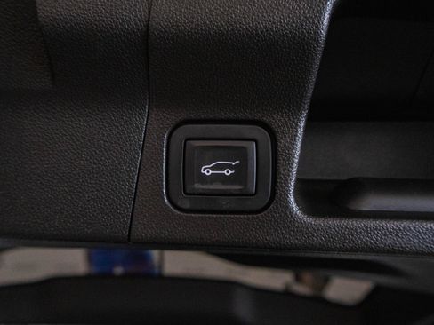 Used 2019 GMC Acadia SLT image 24