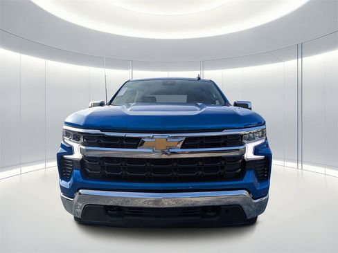 Used 2025 Chevrolet Silverado 1500 LT image 9