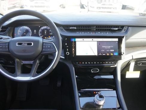 New 2026 Jeep Grand Cherokee Altitude RWD image 13