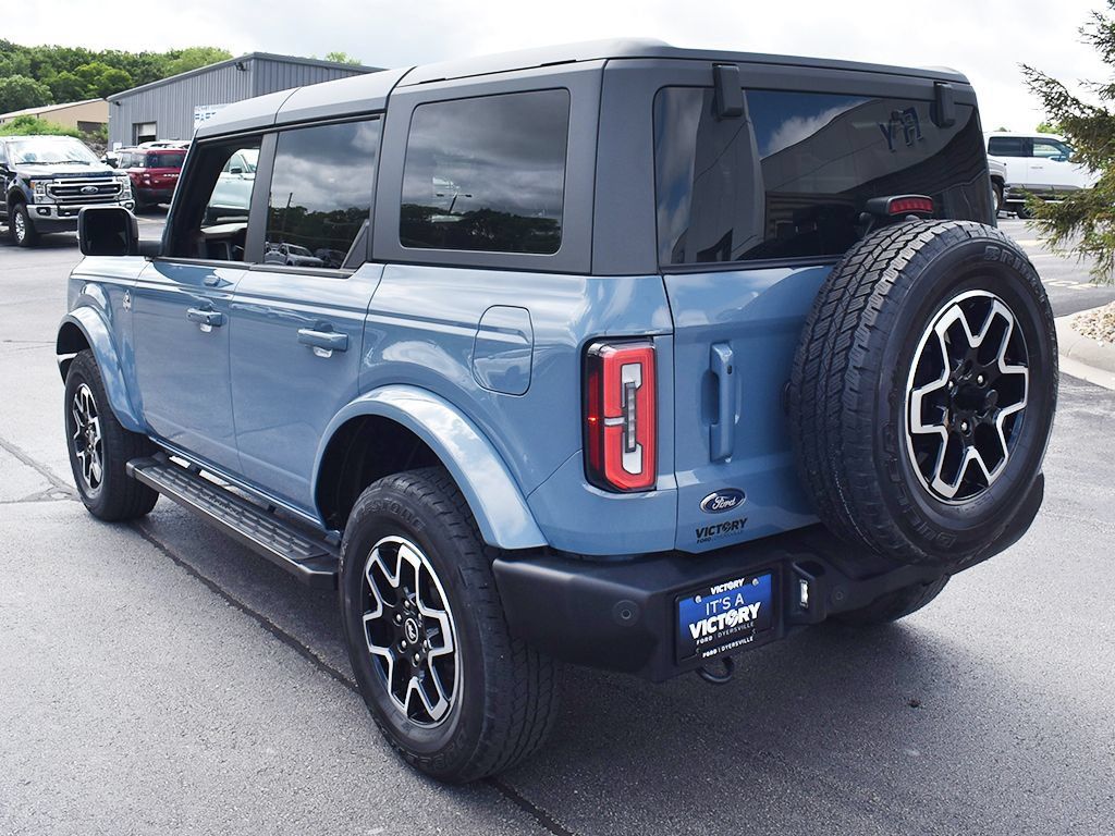 Used 2023 Ford Bronco Outer Banks AWD/4WD image 3