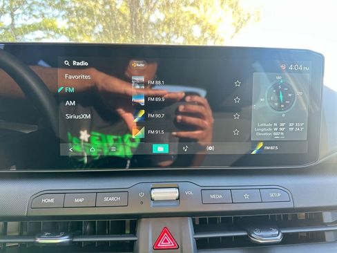 New 2025 Kia K4 LXS image 44