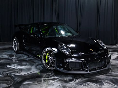 Used 2014 Porsche 911 GT3 w/ Sound Package Plus RWD image 22