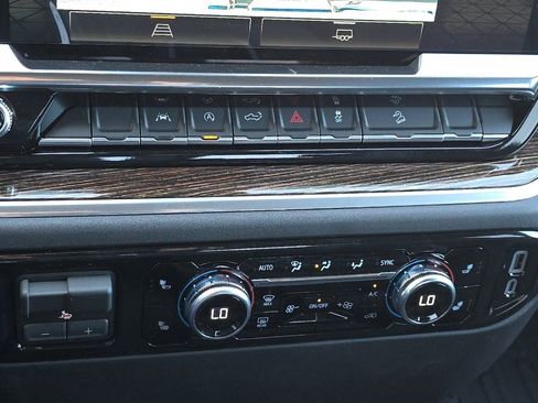 New 2026 GMC Sierra 1500 Elevation image 18