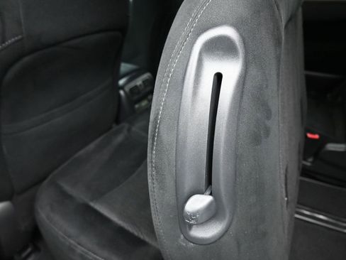 Used 2015 Nissan Pathfinder S image 34