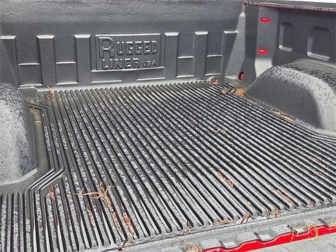 Used 2023 Chevrolet Silverado 1500 LT Trail Boss w/ Convenience Package II image 10