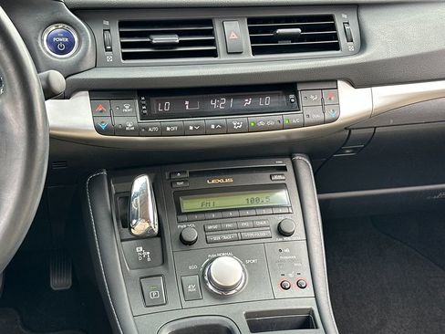 Used 2012 Lexus CT 200h Premium image 16