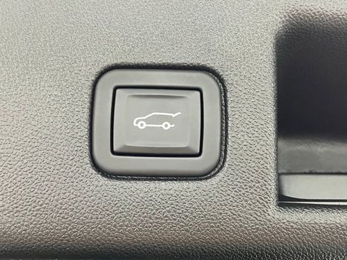 Used 2023 Chevrolet Equinox LT AWD/4WD image 10