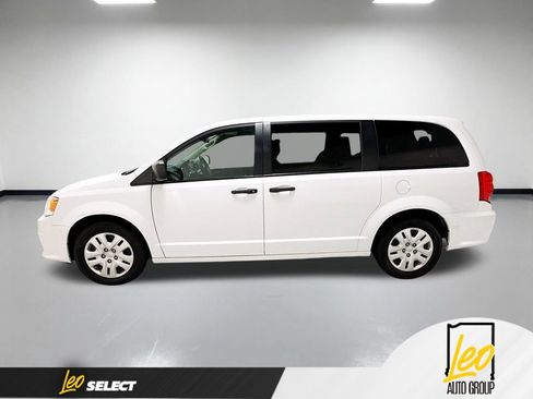 Used 2019 Dodge Grand Caravan SE FWD image 10