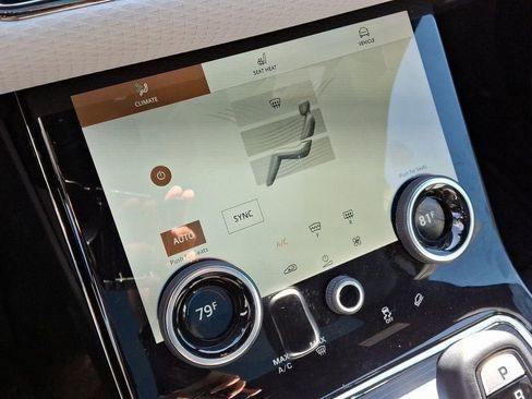 Used 2023 Land Rover Range Rover Evoque R-Dynamic S image 17