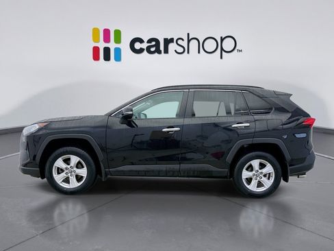 Used 2021 Toyota RAV4 XLE w/ Convenience Package image 2