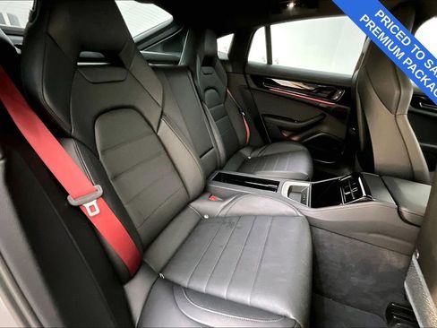 Used 2025 Porsche Panamera 4 w/ Premium Package image 35