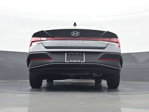 Used 2024 Hyundai Elantra SE FWD image 38