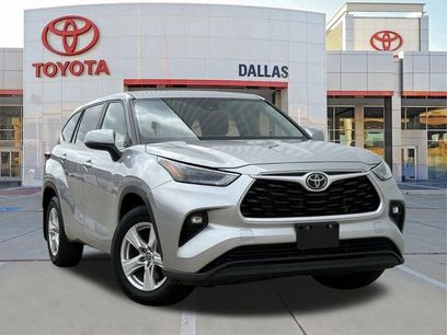Used 2024 Toyota Highlander LE