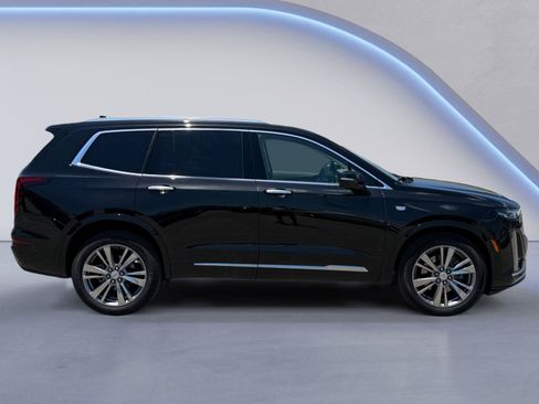Certified 2024 Cadillac XT6 Premium Luxury w/ Technology Package AWD/4WD image 2
