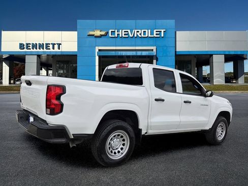 Used 2024 Chevrolet Colorado W/T RWD image 6