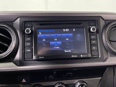 Used 2018 Toyota Tacoma SR5 RWD image 22
