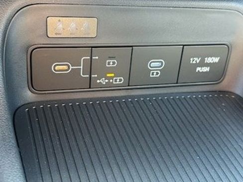 New 2026 Hyundai Kona SE image 19