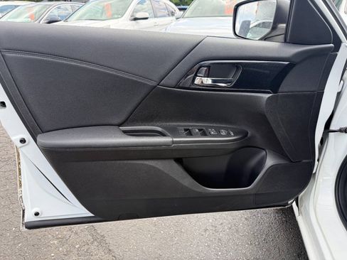 Used 2013 Honda Accord Sport image 11