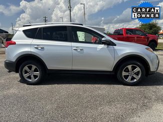 Used 2015 Toyota RAV4 XLE video 2