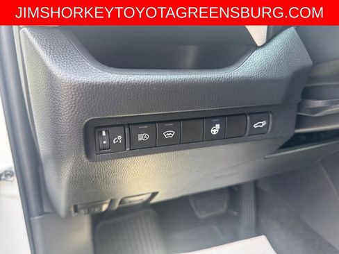 Used 2023 Toyota RAV4 XLE w/ Convenience Package image 29