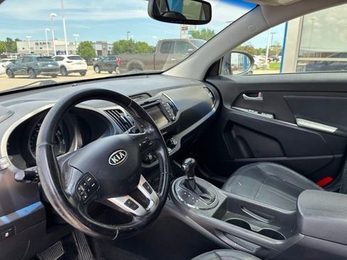 Used 2011 Kia Sportage EX w/ Premium Pkg w/Leather Seats AWD/4WD image 6