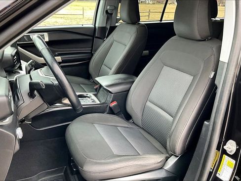 Used 2022 Ford Explorer XLT w/ Class IV Trailer Tow Package image 23