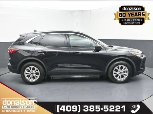 Used 2023 Ford Escape Active AWD/4WD image 2