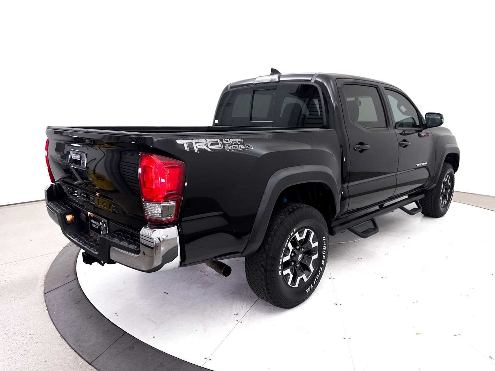 Used 2017 Toyota Tacoma TRD Off-Road w/ Tow Package RWD image 15