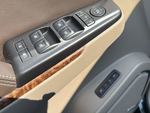 Used 2016 Chevrolet Suburban LTZ AWD/4WD image 9