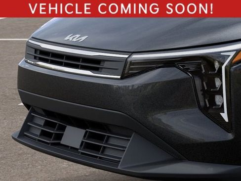 New 2026 Kia K4 LXS image 12