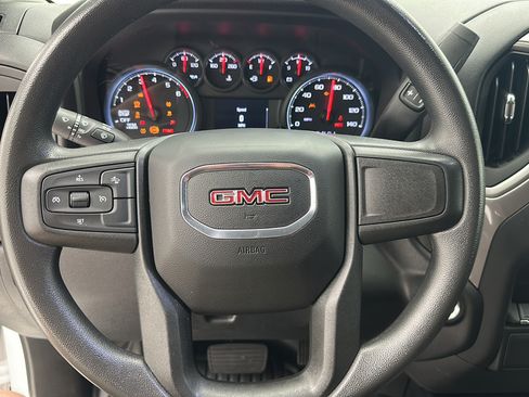 Used 2023 GMC Sierra 1500 Pro w/ Pro Value Package AWD/4WD image 17