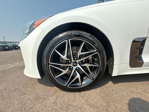 Used 2023 Kia Stinger GT-Line w/ Sun & Sound Package AWD/4WD image 9