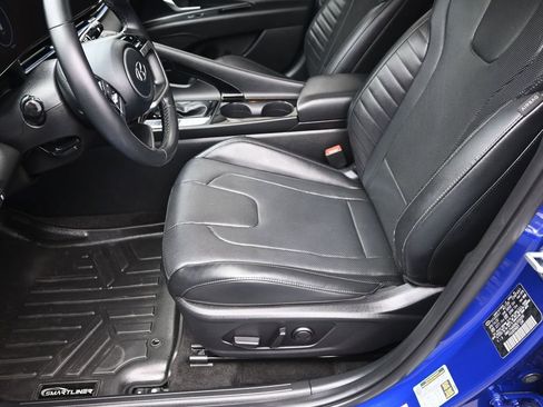 Certified 2022 Hyundai Elantra Limited image 12