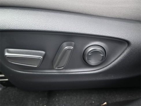 New 2025 Toyota RAV4 XLE w/ Convenience Package image 10