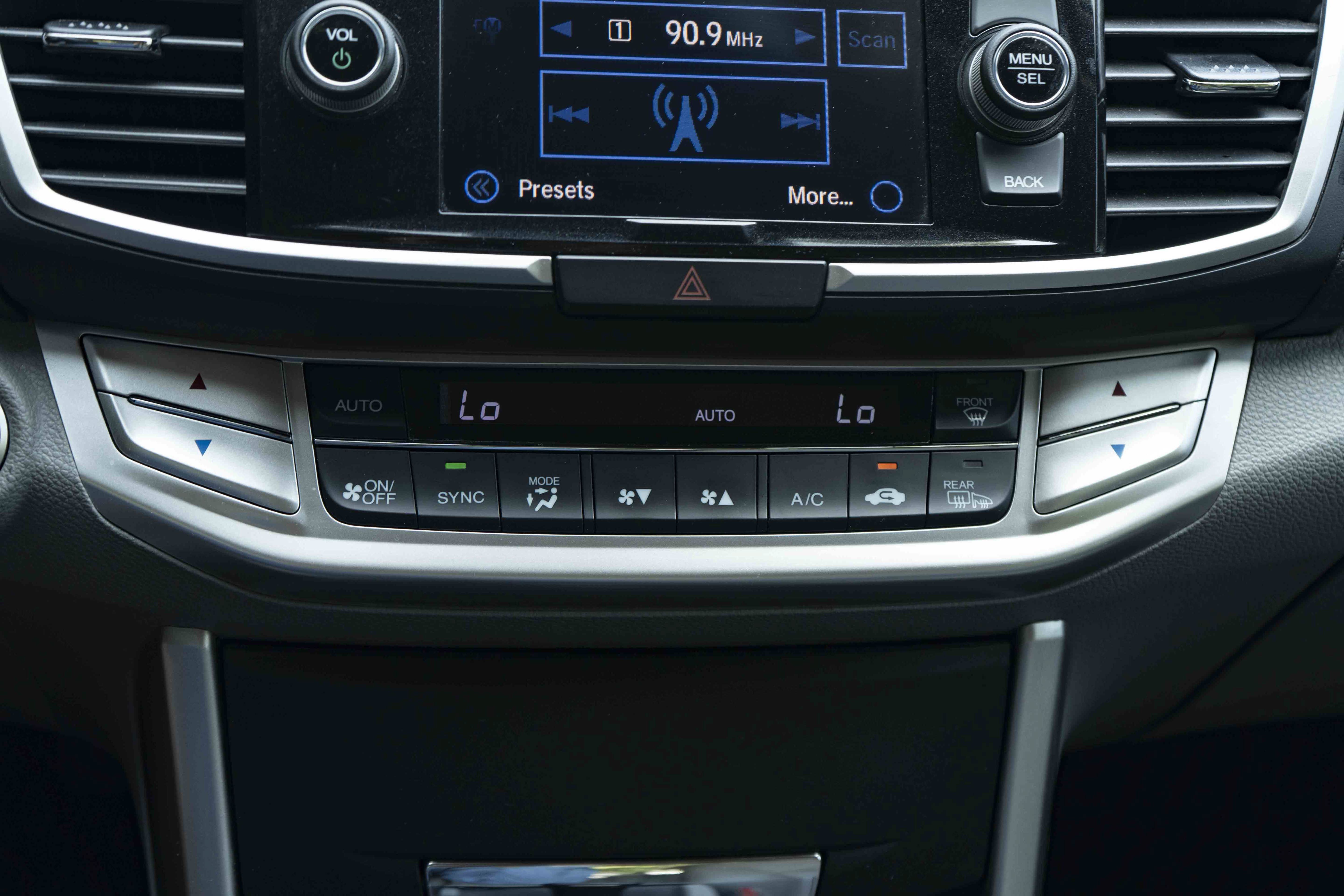 Used 2015 Honda Accord EX-L image 33
