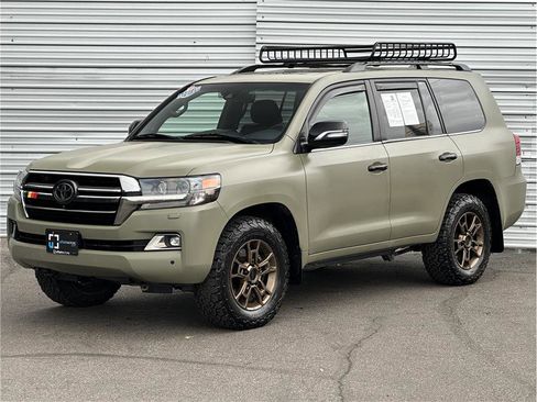Used 2021 Toyota Land Cruiser Heritage Edition image 6