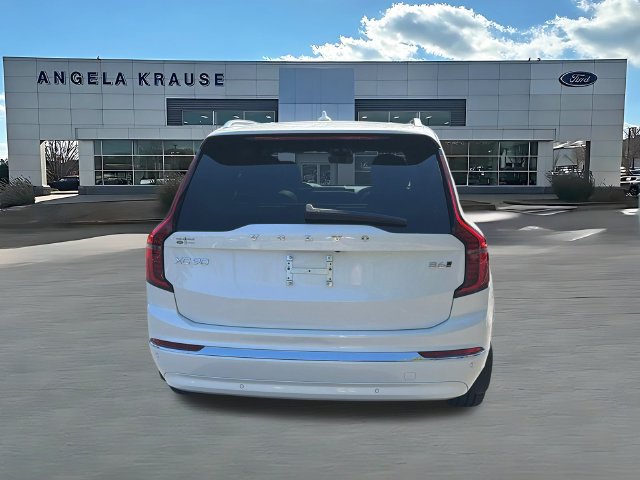 Used 2025 Volvo XC90 B6 Ultra AWD/4WD image 7