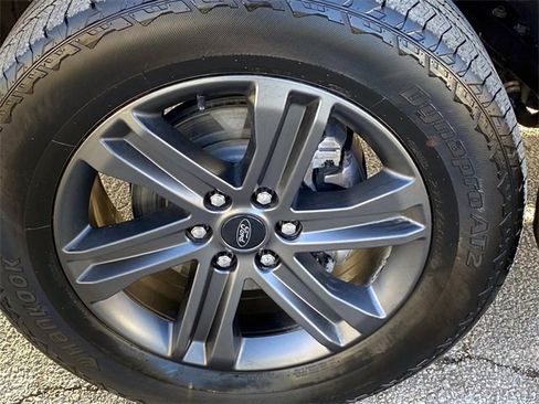 Used 2023 Ford F150 Lariat w/ Max Trailer Tow Package image 35