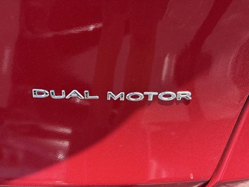 Used 2023 Tesla Model Y Long Range AWD/4WD image 19