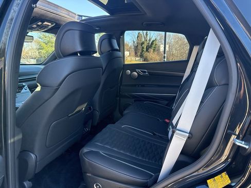 Certified 2025 Genesis GV80 3.5T image 23