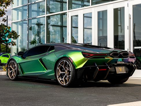 Used 2024 Lamborghini Revuelto AWD/4WD image 25