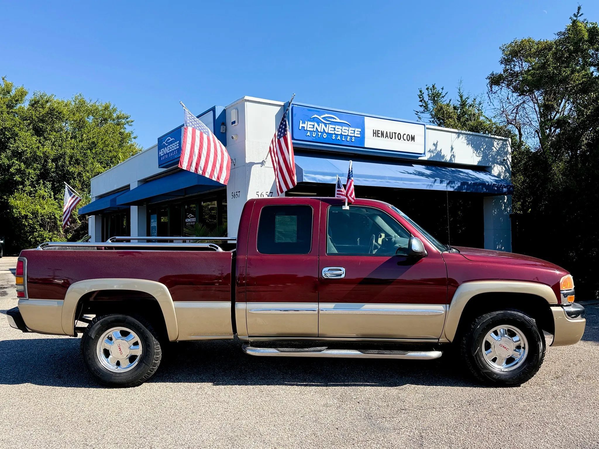 Used 2003 GMC Sierra 1500 SLE w/ Off-Road Package AWD/4WD image 12