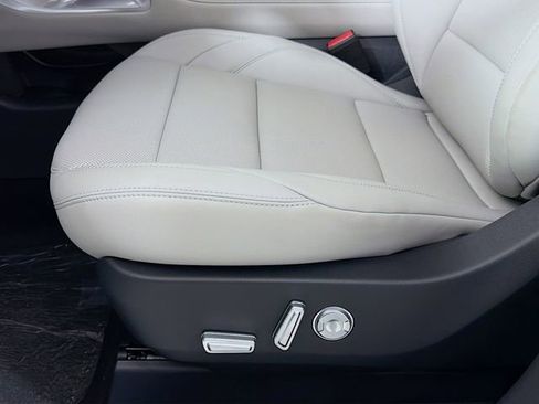 New 2026 Lincoln Nautilus Premier AWD/4WD image 21