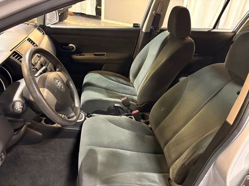 Used 2012 Nissan Versa 1.8 S FWD image 9