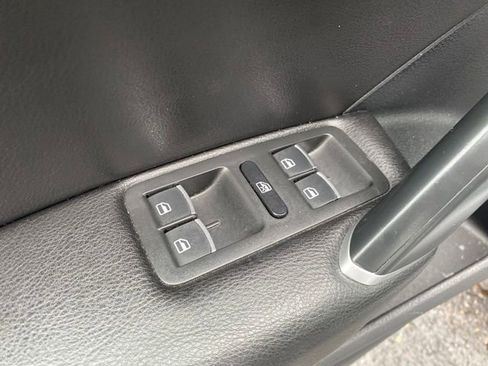 Used 2022 Volkswagen Passat 2.0T image 16