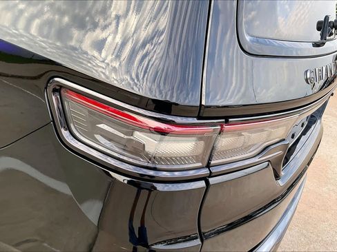 Used 2023 Jeep Grand Wagoneer Series II w/ Quick Order Packagew 28T image 28