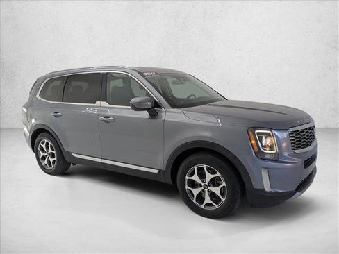 Used 2020 Kia Telluride EX w/ Towing Package AWD/4WD image 3