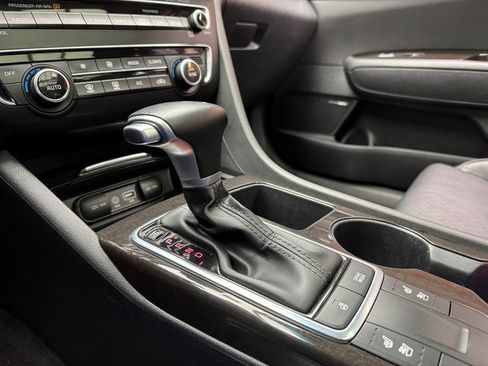 Used 2016 Kia Optima EX w/ Premium Package image 19