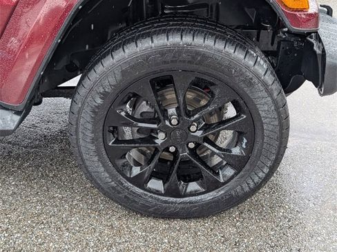 Used 2021 Jeep Wrangler Unlimited Sahara w/ Safety Group image 16