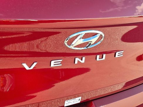 New 2026 Hyundai Venue SEL image 18